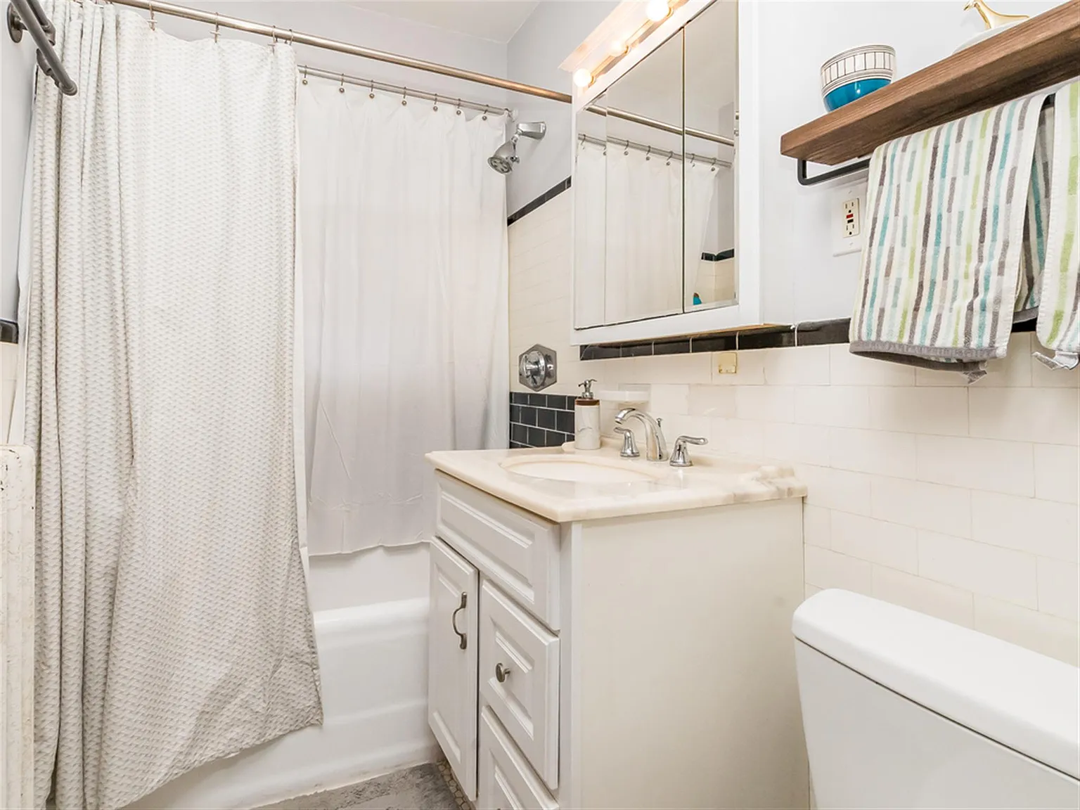 1 bed, 550 sqft, $2,900 — Photo 2
