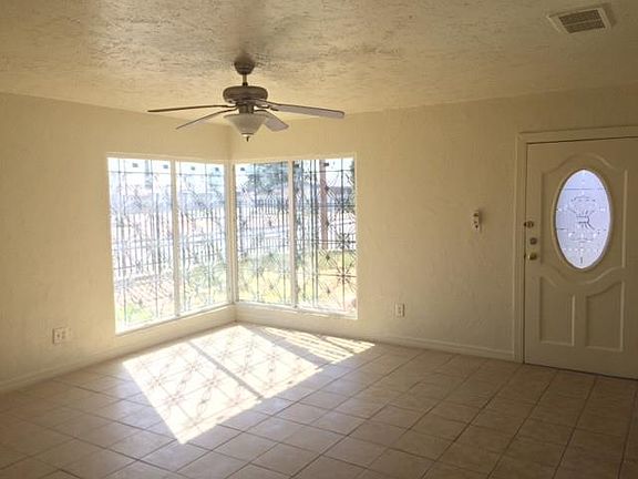 5th image of 381 Guadalajara Dr