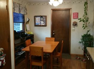 587 Summit St, Hartford, WI 53027