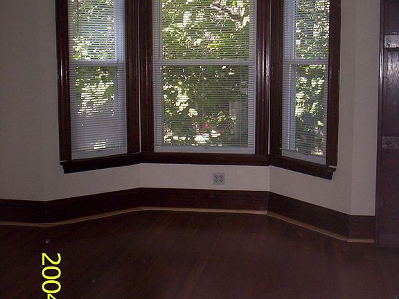 2nd image of 2643 N Marshfield Ave APT 2F