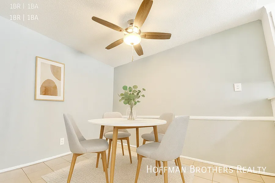 3956 Stevely Ave Los Angeles CA 90008 — Photo 1