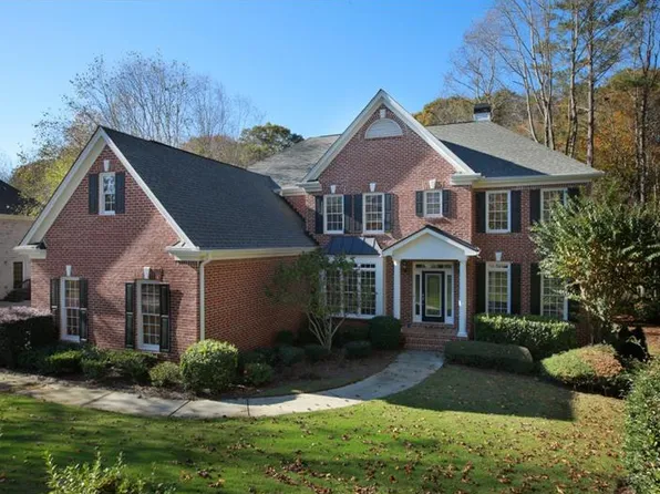 725 N Wind Ter, Roswell, GA 30075