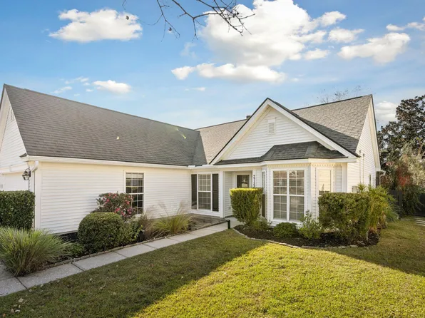 2753 Palmetto Hall Blvd, Mount Pleasant, SC 29466