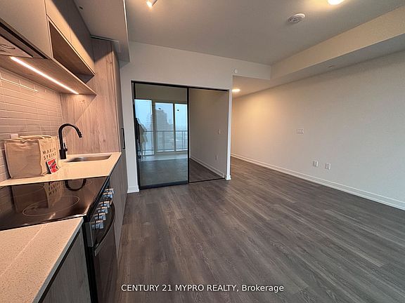 3rd image of 181 Sterling Rd #818