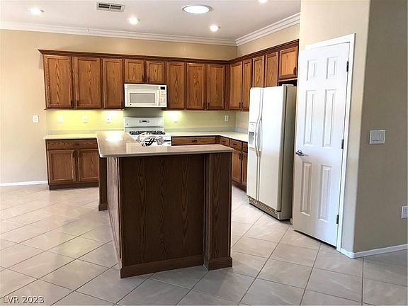 4th image of 2711 White Sage Dr
