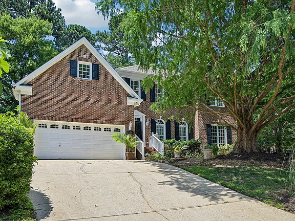 3rd image of 504 Kingswood Dr