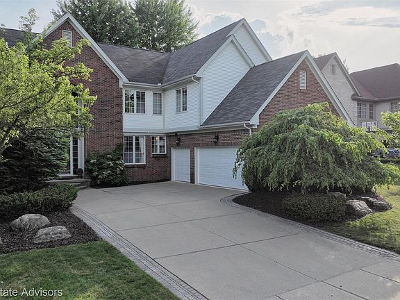 2nd image of 1364 Kentfield Dr