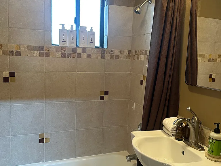 441 S 4th Ave — Photo 8