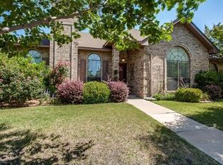 2213 Canyon Trl, Carrollton, TX 75007