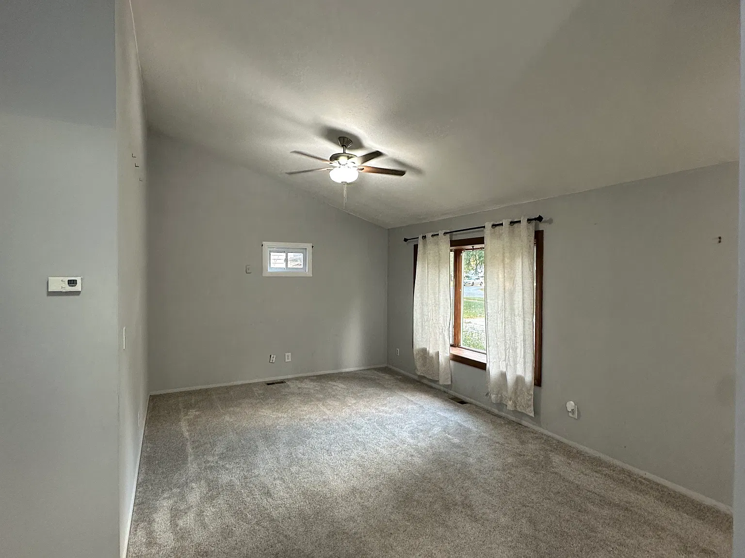 3 bed, 1200 sqft, $1,700 — Photo 4