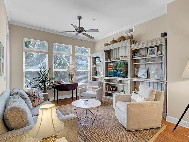 125 Pier View St #205 — Photo 9