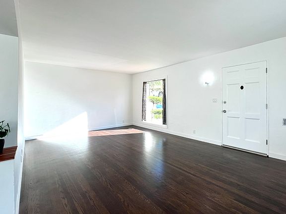 4th image of 155 Covina Ave