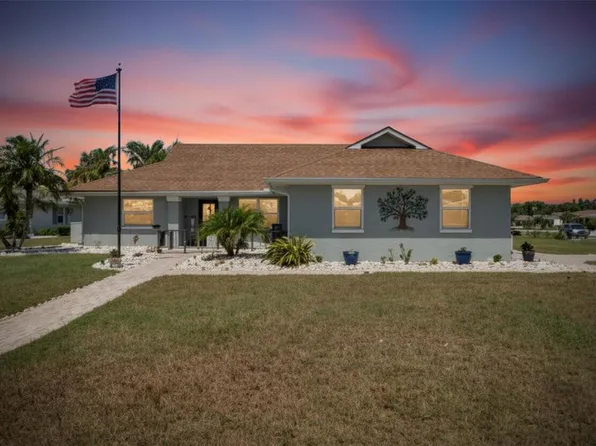 2002 View Dr E, Sun City Center, FL 33573