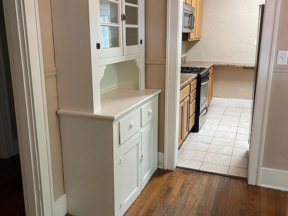 4th image of 1594 Galloway Ave