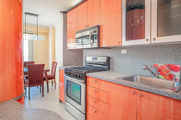 Sold by Azbel Real Estate, Inc. | media 5