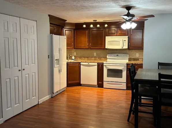 25 Ernest Ave APT 10, Exeter, NH 03833