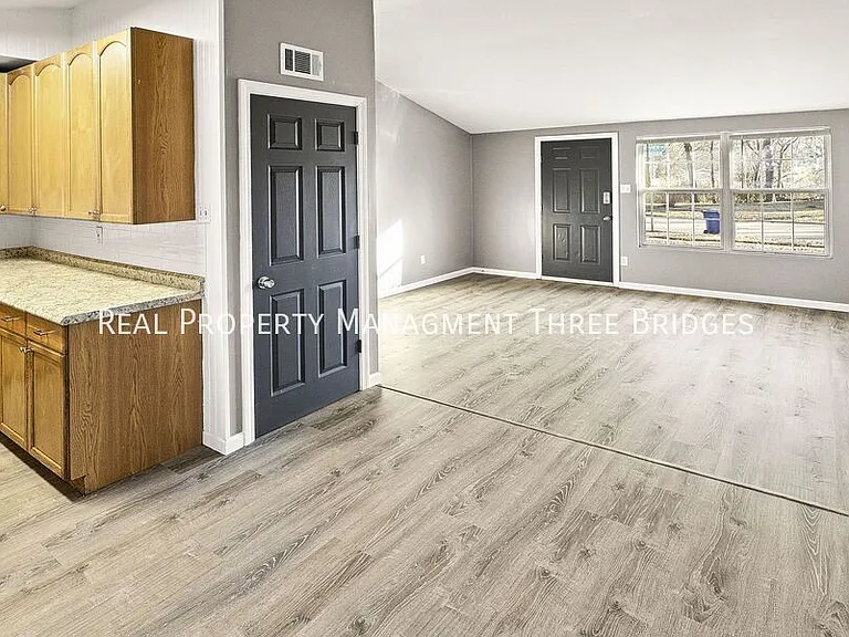 2857 Dawnview Dr — Photo 8