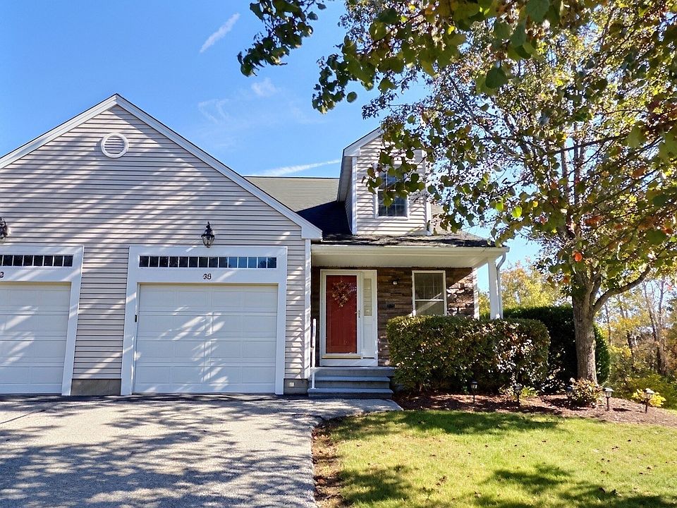 1st image of 30 Fox Run Rd Unit 30