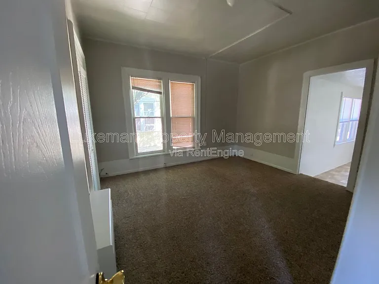 431 W Vine St — Photo 24