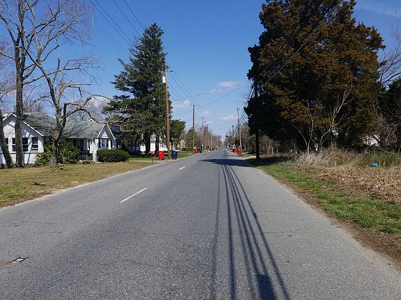 5th image of 566 South Ave