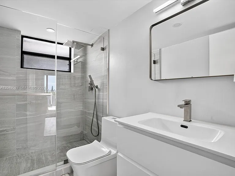 8201 Byron Ave #502 — Photo 33