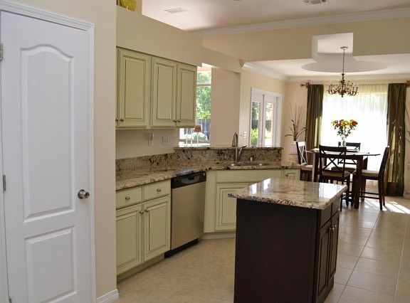 5th image of 18 Indian Bayou Dr