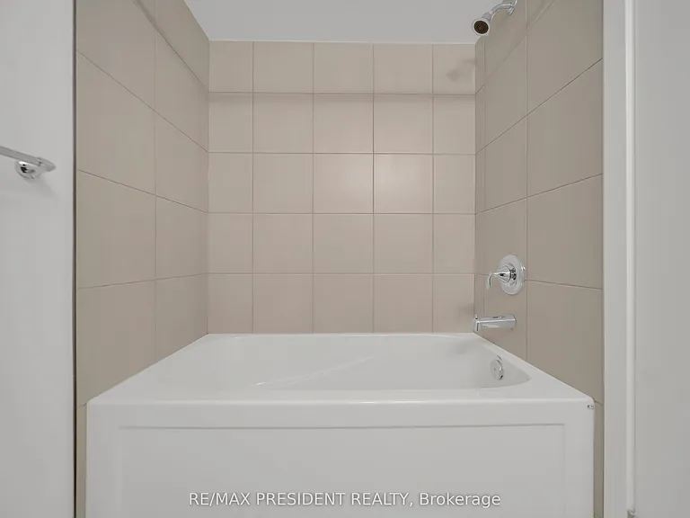 940 David St N #81 — Photo 25