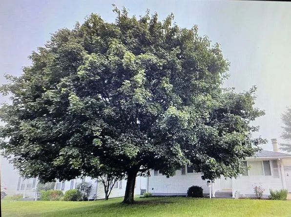 210 W 7th St, West Lafayette, OH 43845