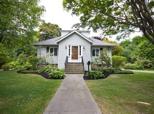61 Thicket St, Weymouth, MA 02190