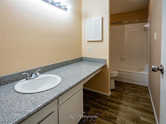 5th image of 12500 Sandpiper Dr APT 50