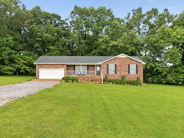110 Needham Ln, Burns, TN 37029