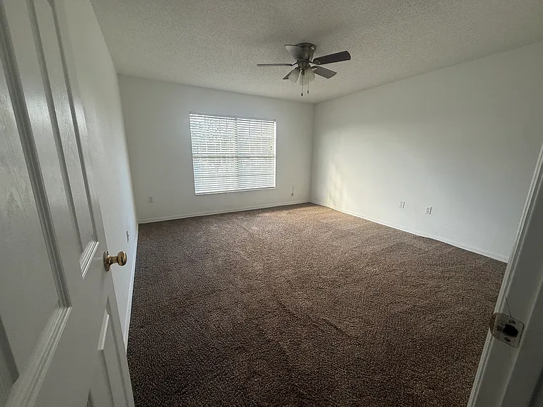 2094 Deltona Blvd — Photo 15