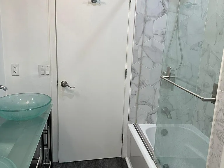 811 S Bedford St #203 — Photo 7