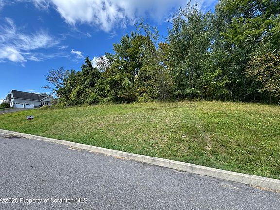 3rd image of Dellert Dr