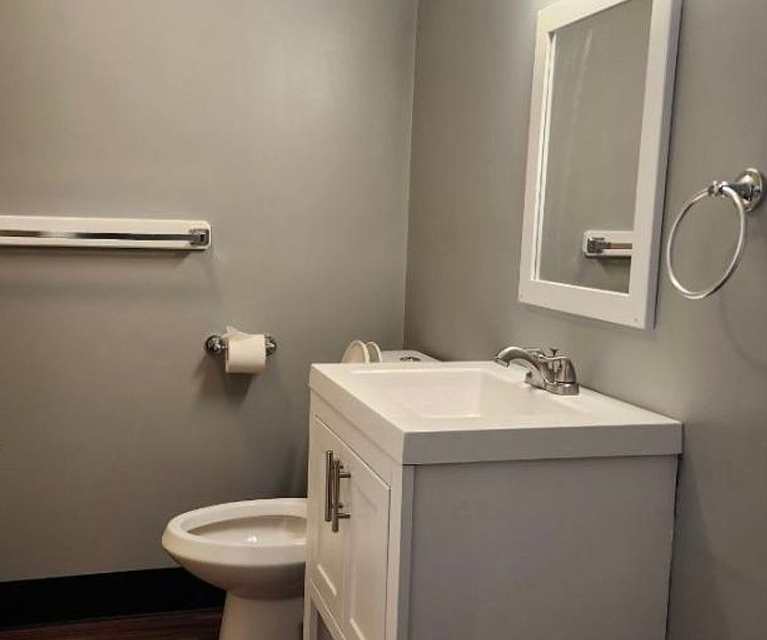 2nd image of 172 N Main St #1