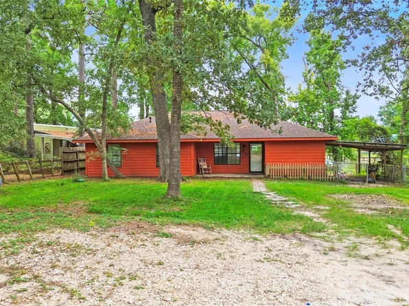 98 N Lakeside Dr, Huntsville, TX 77320