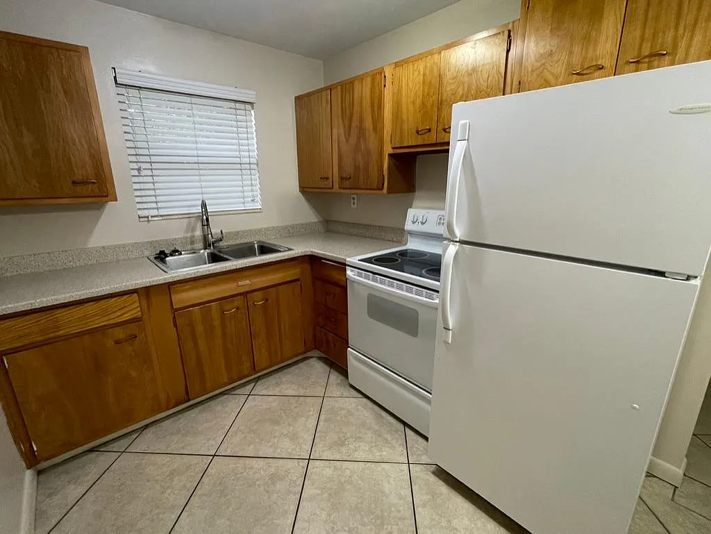 1 bed, 600 sqft, $1,100 — Photo 3