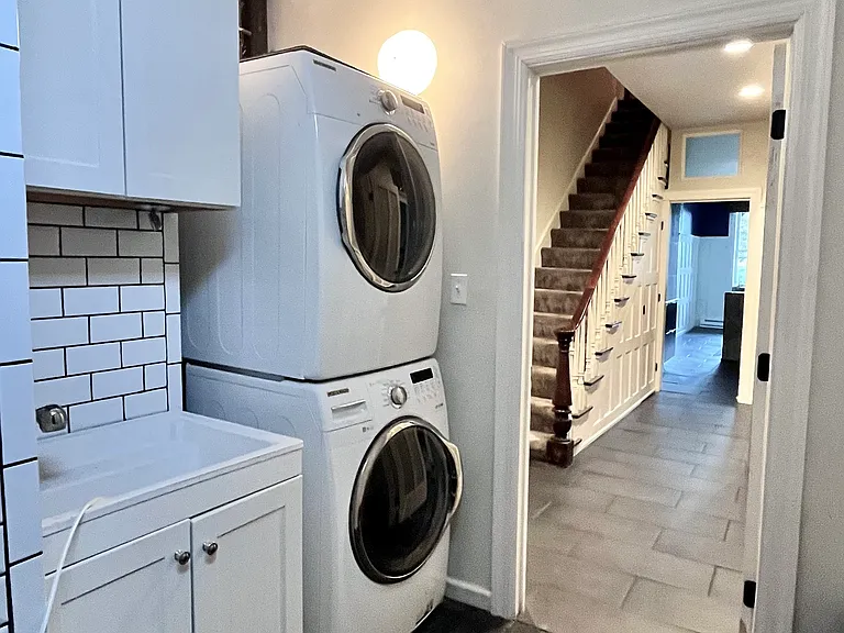 537 Milton St #1 — Photo 20