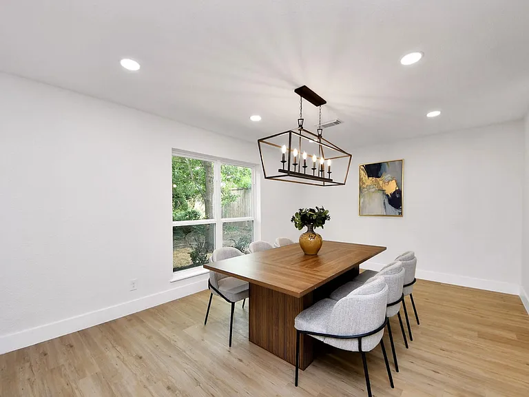 5614 Oakhaven Ln — Photo 3