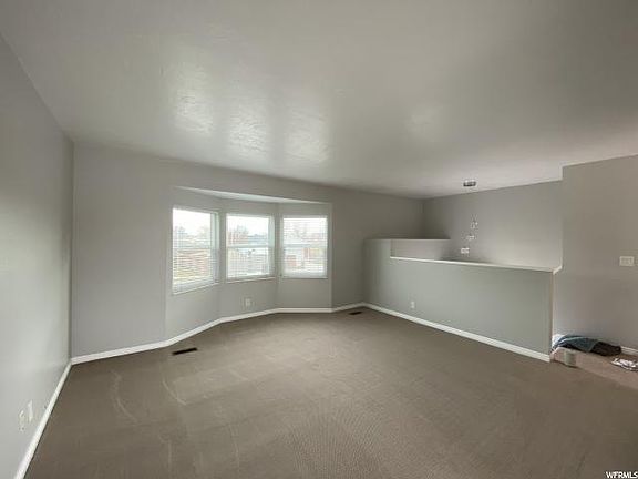 5th image of 4002 W Misty Dr