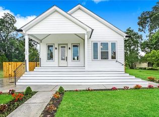 1600 Schnell Dr, Arabi, LA 70032