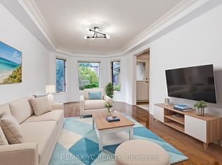 896 Darwin Dr, Pickering, ON L1X 2P8