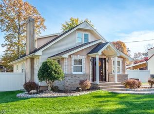 72 Woodside Ave, West Caldwell, NJ 07006