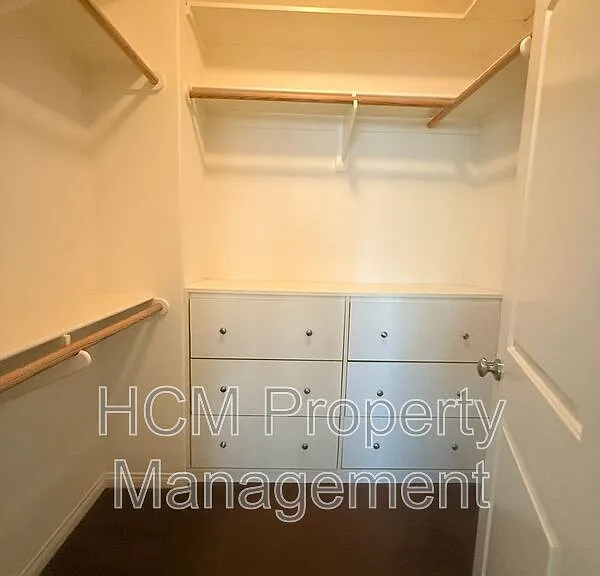 77 Diamond — Photo 15