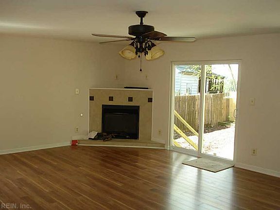 4th image of 2116 Pearl St