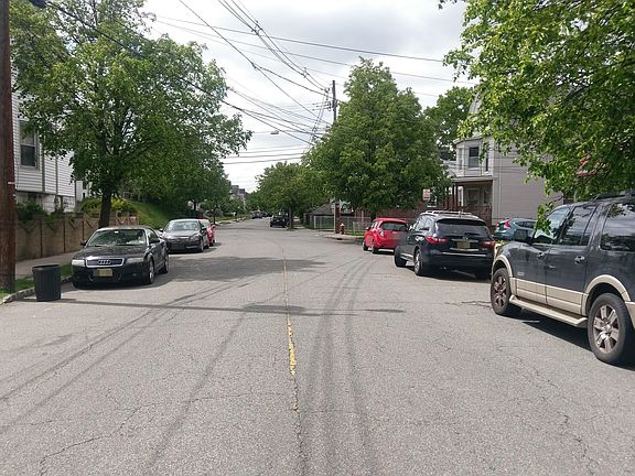4th image of 85 Hornblower Ave