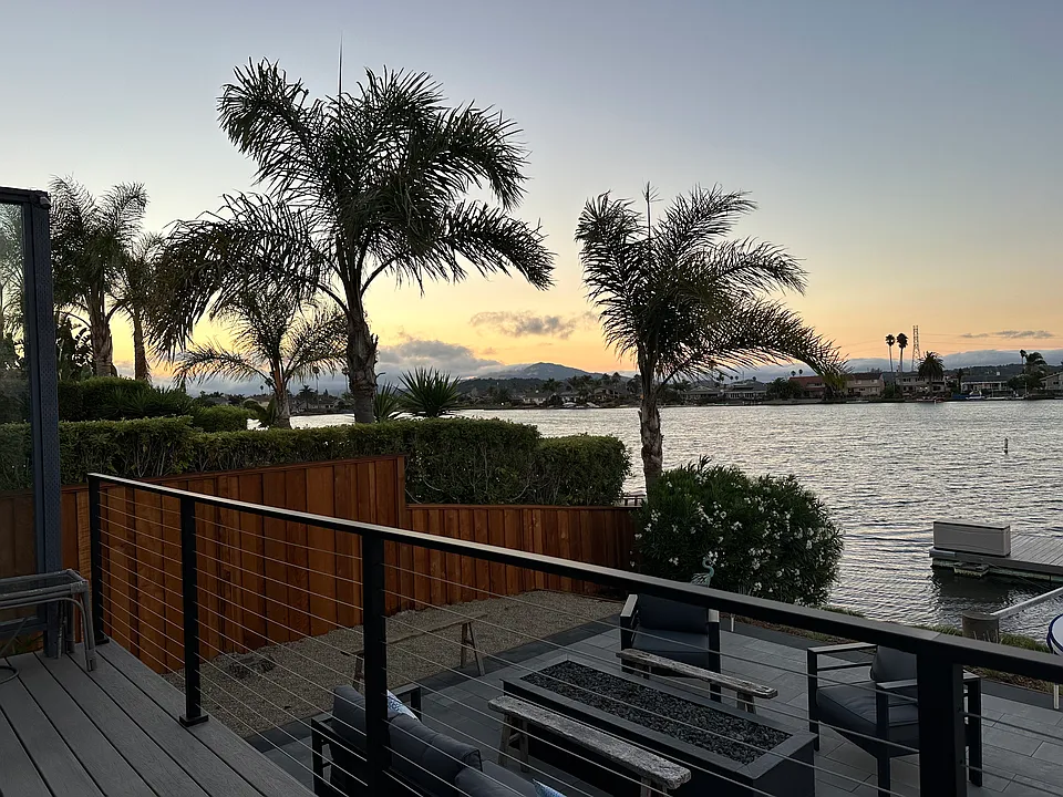 Del Oro Lagoon