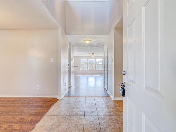 3rd image of 2727 Trinity Glen Ln