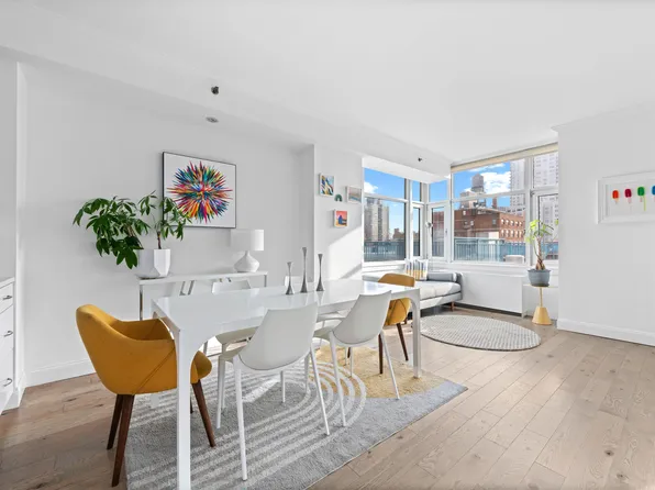 404 East 76th Street image 2 of 16