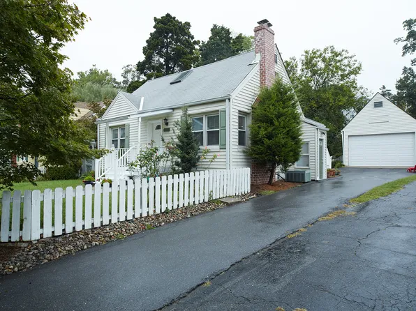 11113 Valley View Ave, Kensington, MD 20895